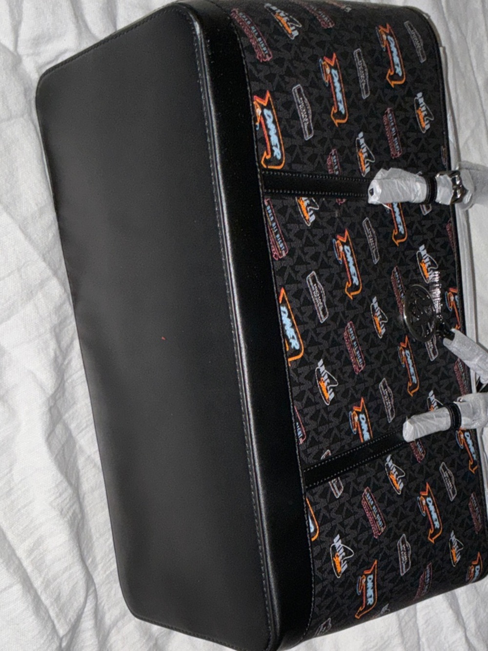BNWT Michael Kors Black Logo Print Duffel with Multi-Color Diner Accents - Picture 3 of 5